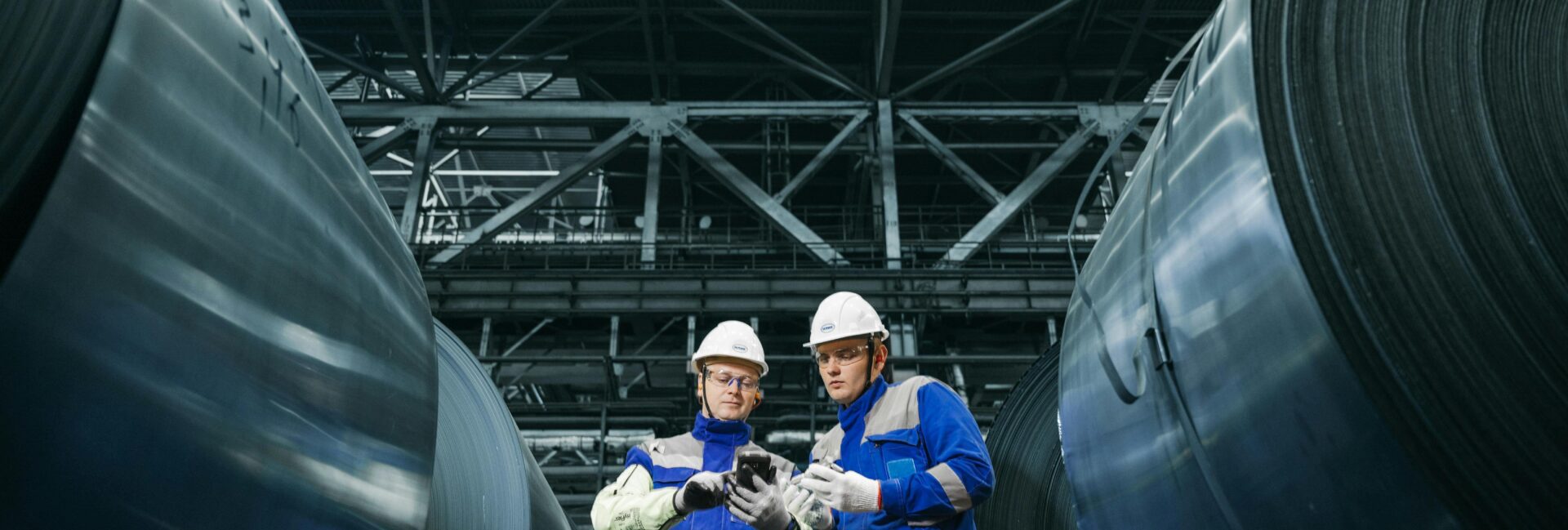 Taśma nierdzewna w profesjonalnych systemach montażowych