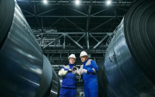 Taśma nierdzewna w profesjonalnych systemach montażowych