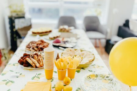 Nowoczesna cerata na stół – elegancja i funkcjonalność w jednym